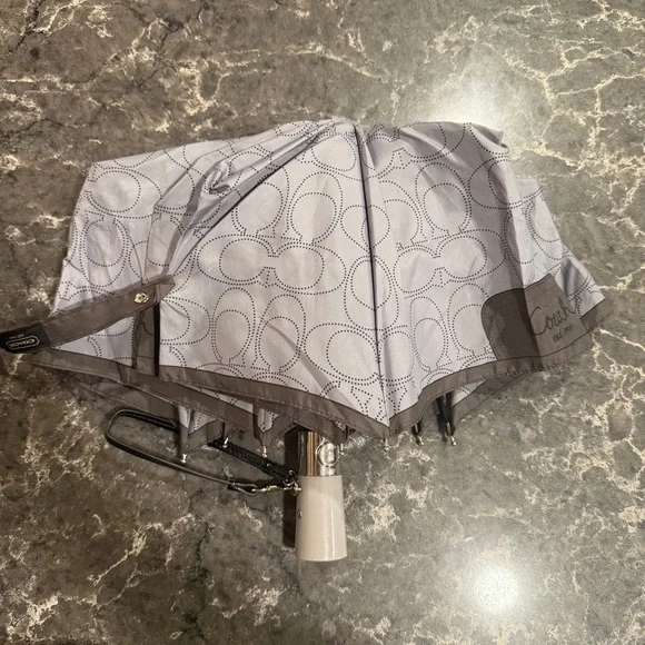 Coach Vintage Signature Umbrella Gray - Picture 5 of 8